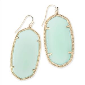 Kendra Scott Elle in Chalcedony